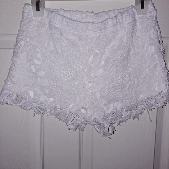 Shorts - Picture 1 of 3